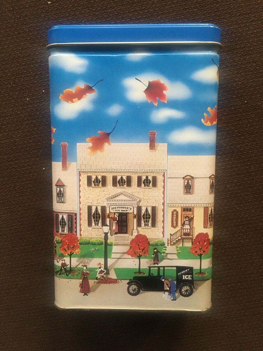 Vintage Hershey's Kisses With Almonds 1990 Hometown Series Tin #6. USA